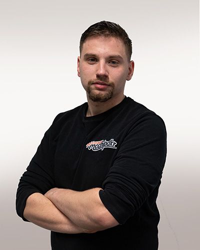 Yannic Engel
